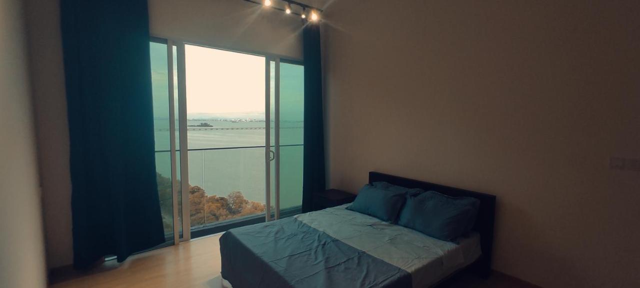 Infinite Seaview With Penang Bridge Suite With Sunrise Up To 11 Person Баян Лепас Екстериор снимка